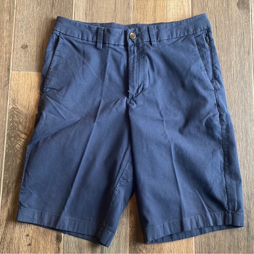 Lululemon men’s chino shorts. Size 30. Navy. Great condition.